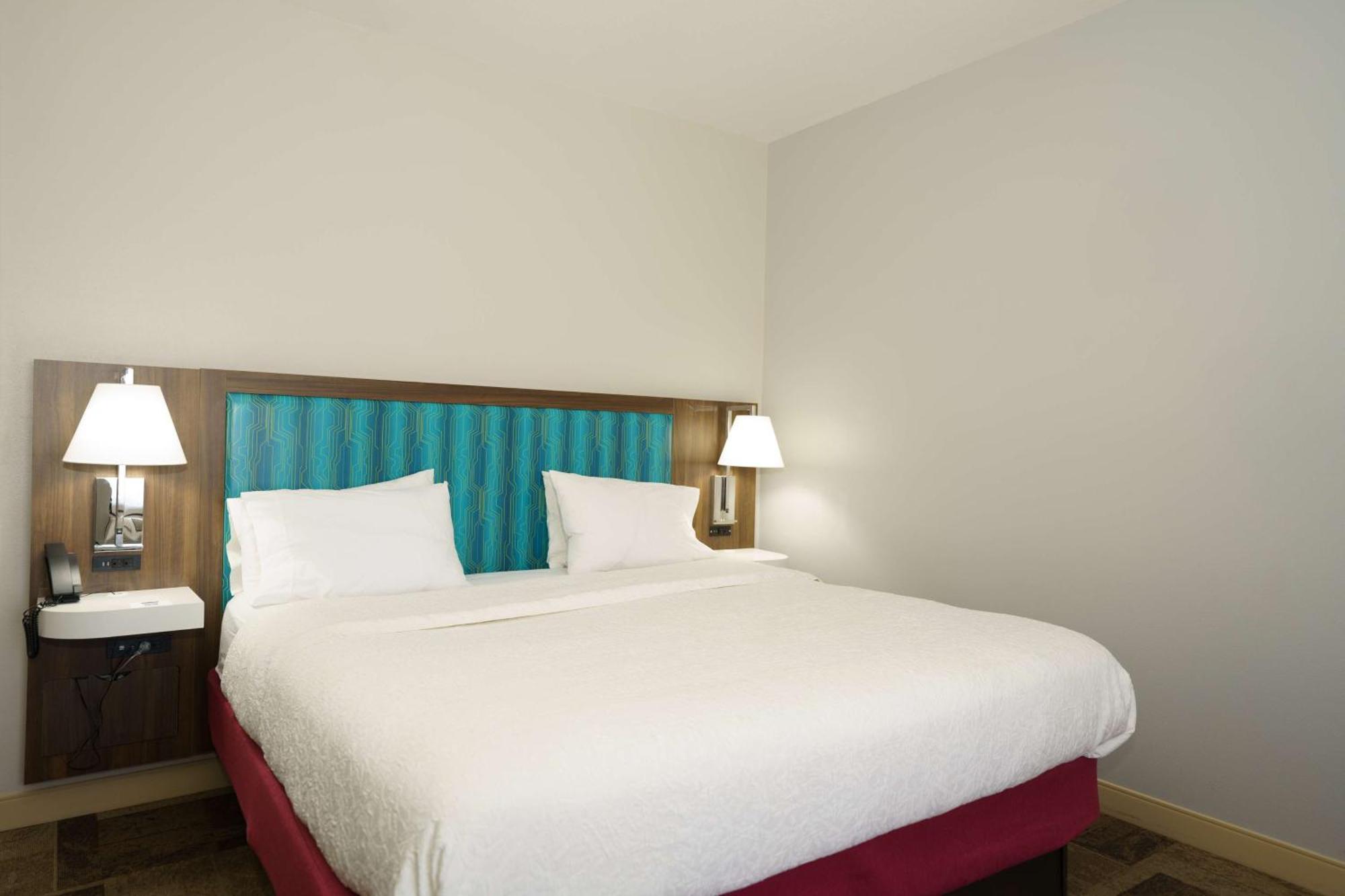 Hampton Inn Garden City Exterior foto